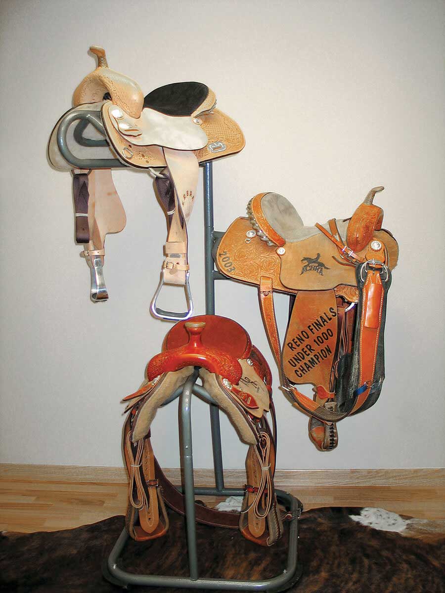 Saddle Stand Rack Plastic Saddle Display Stand Black
