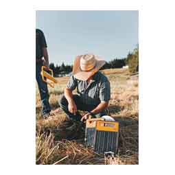 S80 Lithium Solar Fence Energizer Item # 50571
