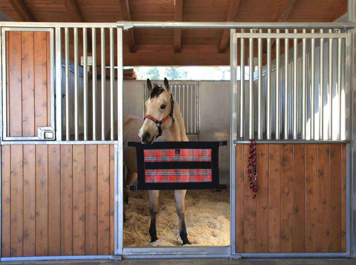 Stall Guard Red Plaid Item 35168